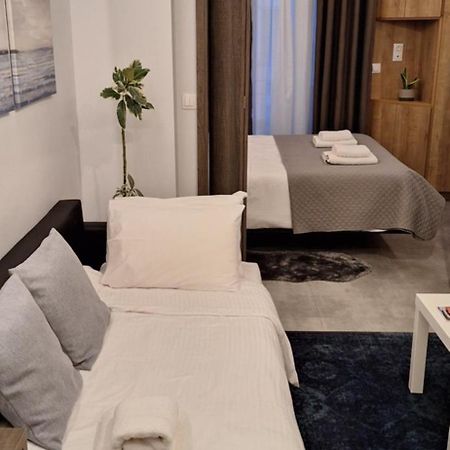 Domus City Apartment With Wonderful Balcony เทสซาโลนิกิ ภายนอก รูปภาพ